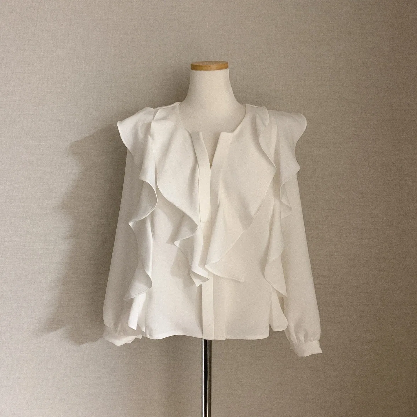 Ruffled Collar Long Sleeve Shirt